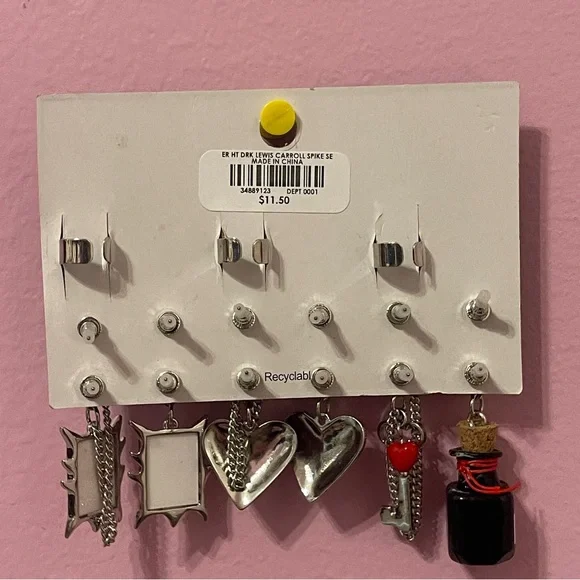 Thorn & fable Alice In Wonderland Lewis Carroll earrings jewelry Victorian goth - Picture 5 of 5